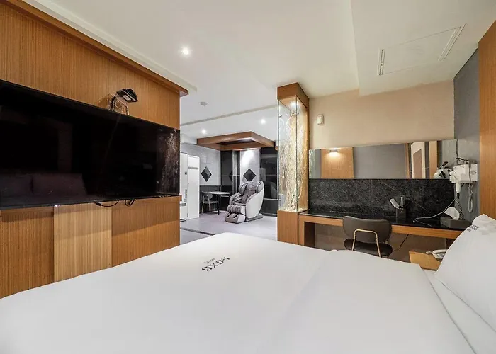 Nowon Luxe Hotel